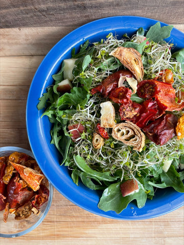 Made in Nature Arugula and Puffed Veggie Salad